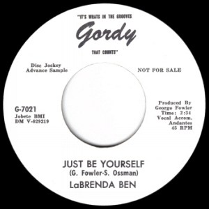 Promo scan kindly provided by Gordon Frewin, reproduced by arrangement.